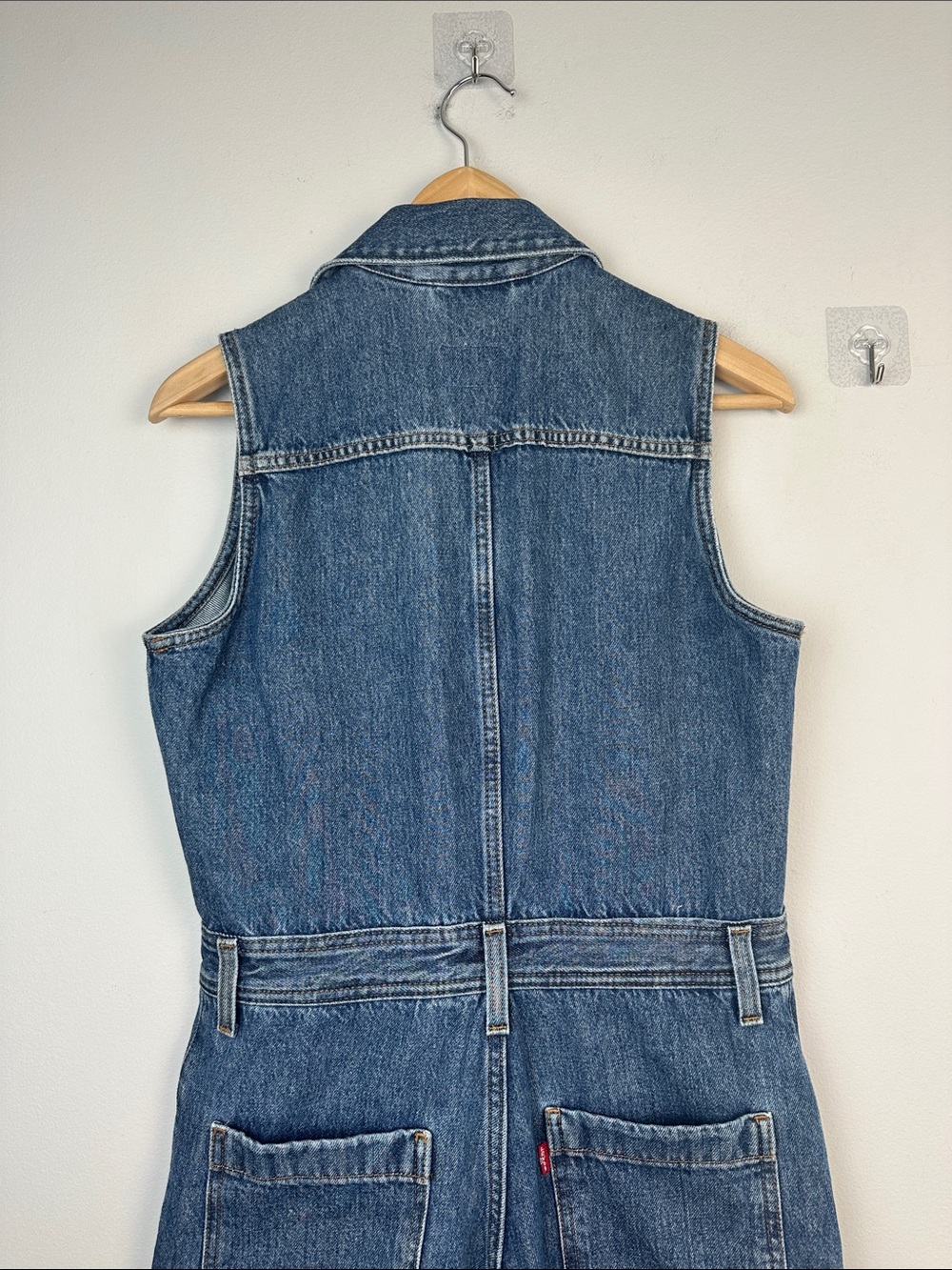 NEW Levi’s Blue Denim Jumpsuit Small Sleeveless Cotton Pockets Relaxed Casual - Picture 10 of 16
